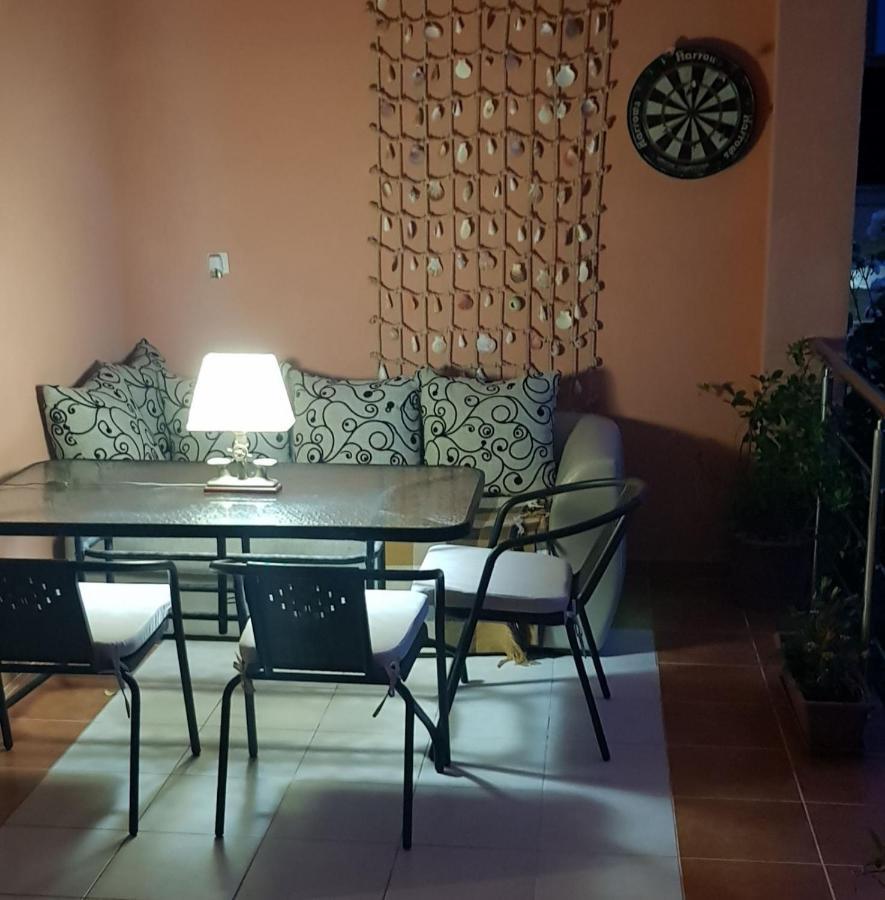Villa Persik Утеха Екстериор снимка