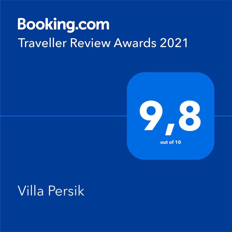Villa Persik Утеха Екстериор снимка