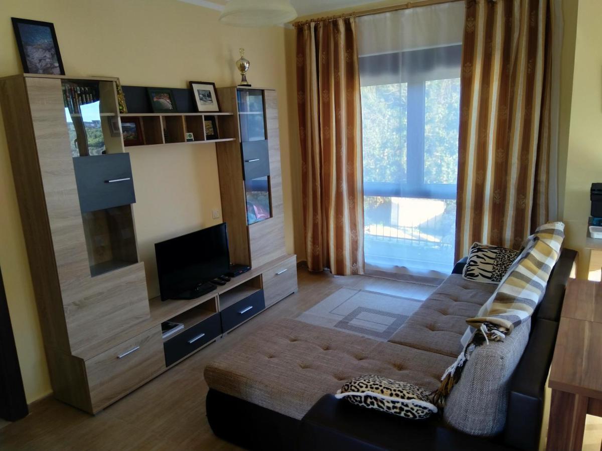 Villa Persik Утеха Екстериор снимка