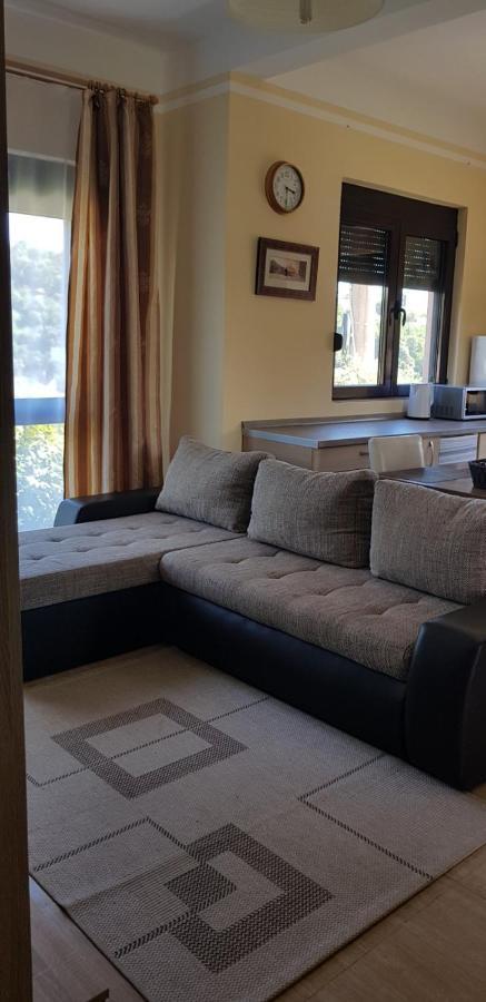 Villa Persik Утеха Екстериор снимка