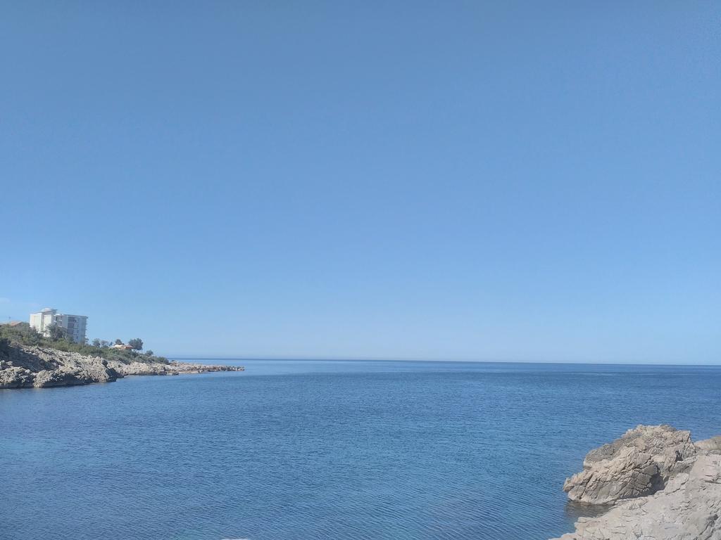 Villa Persik Утеха Екстериор снимка